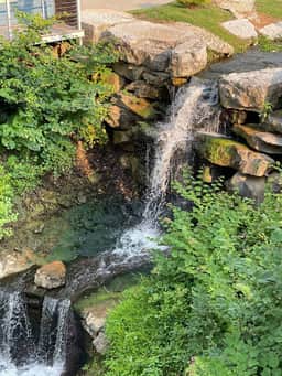 Save 15% Off 4 Night Stay! Amazing Waterfall/Lake Views! Pool, Dock!