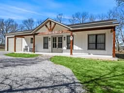 Duck Creek Wilderness Retreat w/Hot tub, Unbeatable Rates!