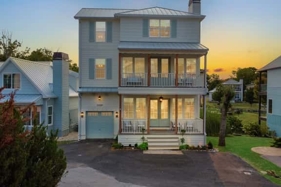 Sunrise Retreat - Image 1