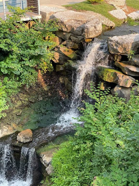 Save 15% Off 4 Night Stay! Amazing Waterfall/Lake Views! Pool, Dock!