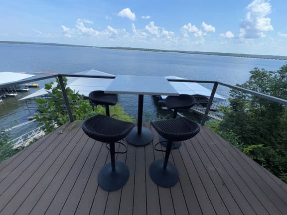 Grand Waterfront-Luxury 4-Level Lakefront Retreat, Hot Tub, Community Pool